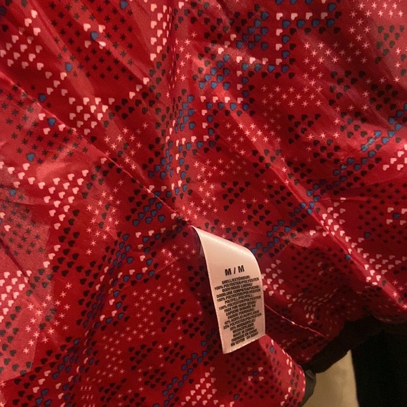 Women’s Medium Aéropostale Winter Puffer Vest with Detachable Zipper Hood! - Picture 3 of 4